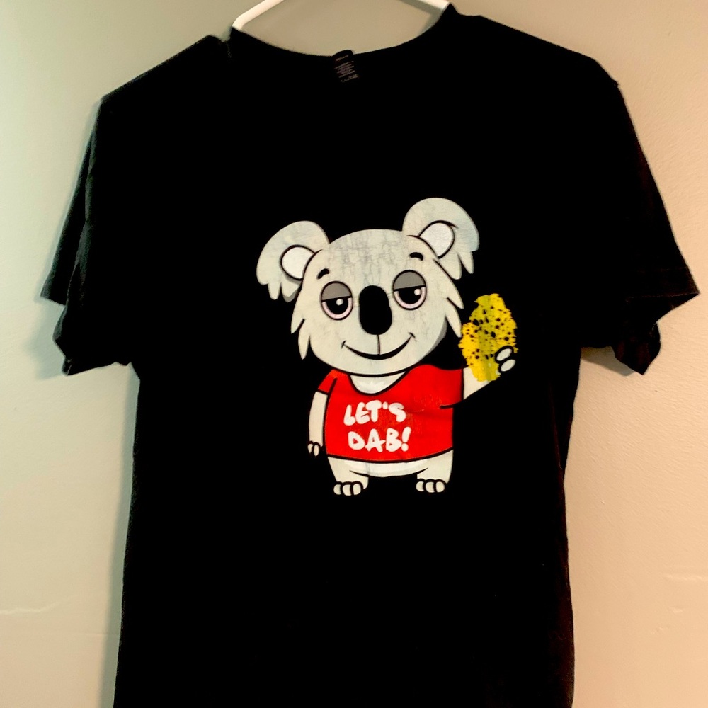 Black T-shirt w/ koala bear